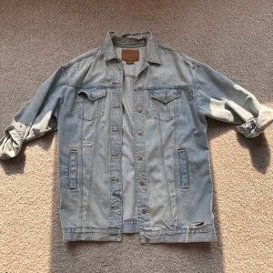 American Eagle Oversized Boyfriend Jacket (Light Wash, Distressed)